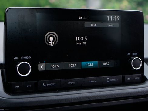 Used 2025 Honda Accord SE image 26