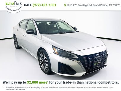 Used 2024 Nissan Altima 2.5 SV