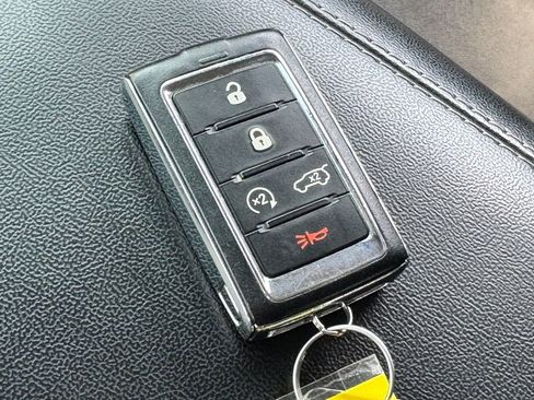 Used 2022 Jeep Grand Cherokee L Limited w/ MOPAR Finishing Package AWD/4WD image 35