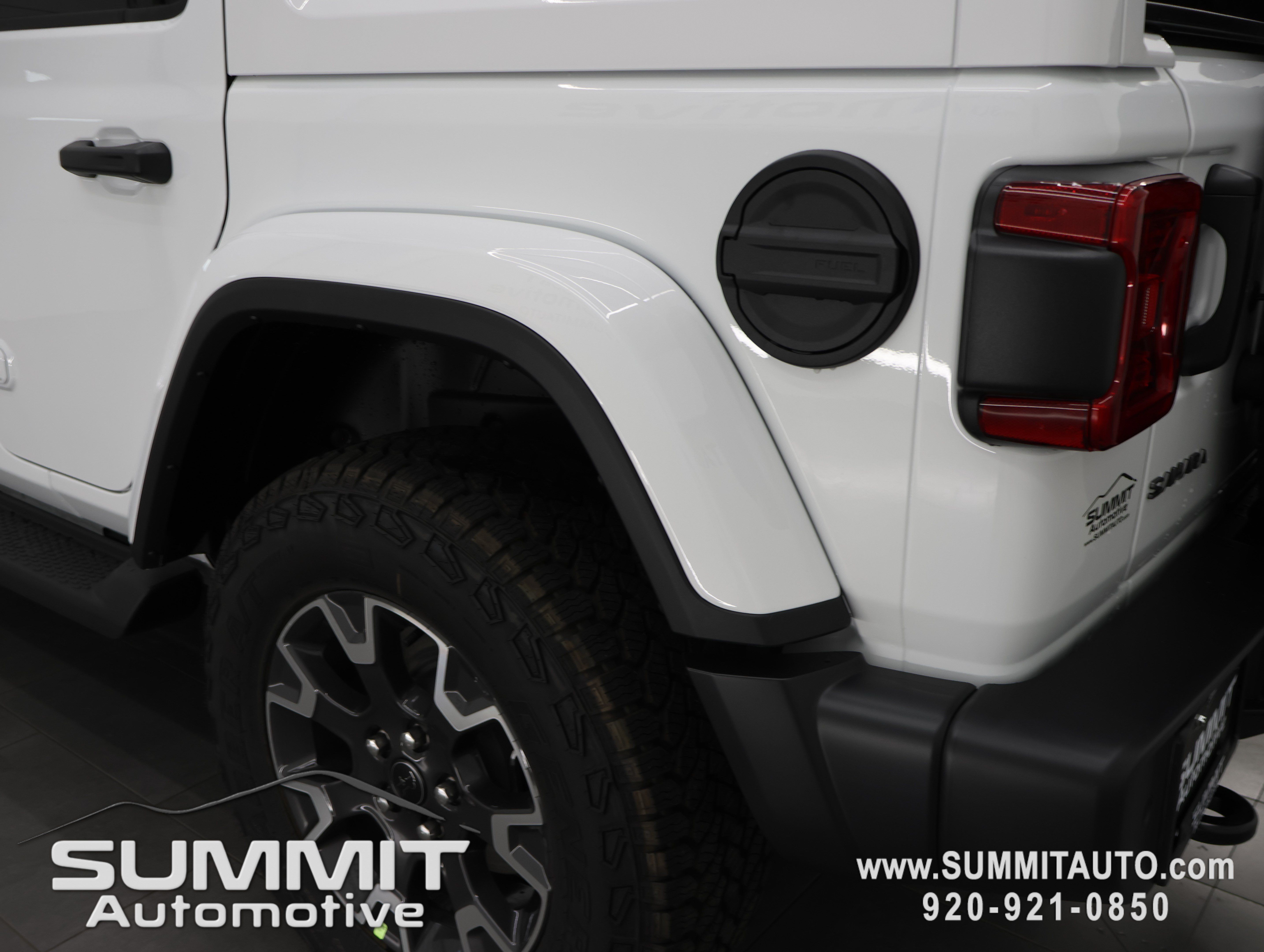 New 2027 Jeep Wrangler Unlimited Sahara AWD/4WD image 30