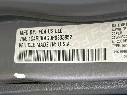 Used 2023 Jeep Grand Cherokee L Laredo AWD/4WD image 37