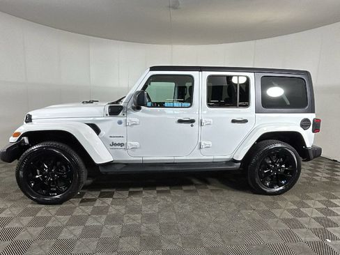 Used 2023 Jeep Wrangler Unlimited Sahara w/ Cold Weather Group AWD/4WD image 7