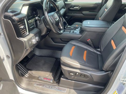 Used 2024 GMC Sierra 2500 AT4 w/ AT4 Premium Plus Package AWD/4WD image 9