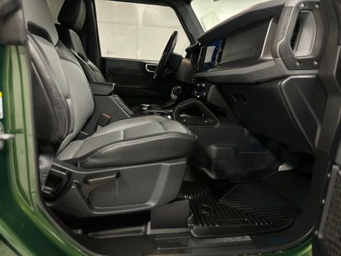 Used 2024 Ford Bronco Everglades image 25