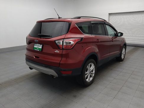 Used 2017 Ford Escape SE w/ Equipment Group 201A FWD image 9