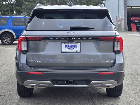 New 2026 Ford Explorer Active w/ Active Comfort Package image 5
