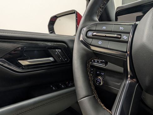 Used 2025 GMC Yukon XL AT4 w/ AT4 Premium Package image 48