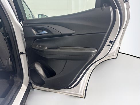 Used 2024 Chevrolet TrailBlazer LS image 29