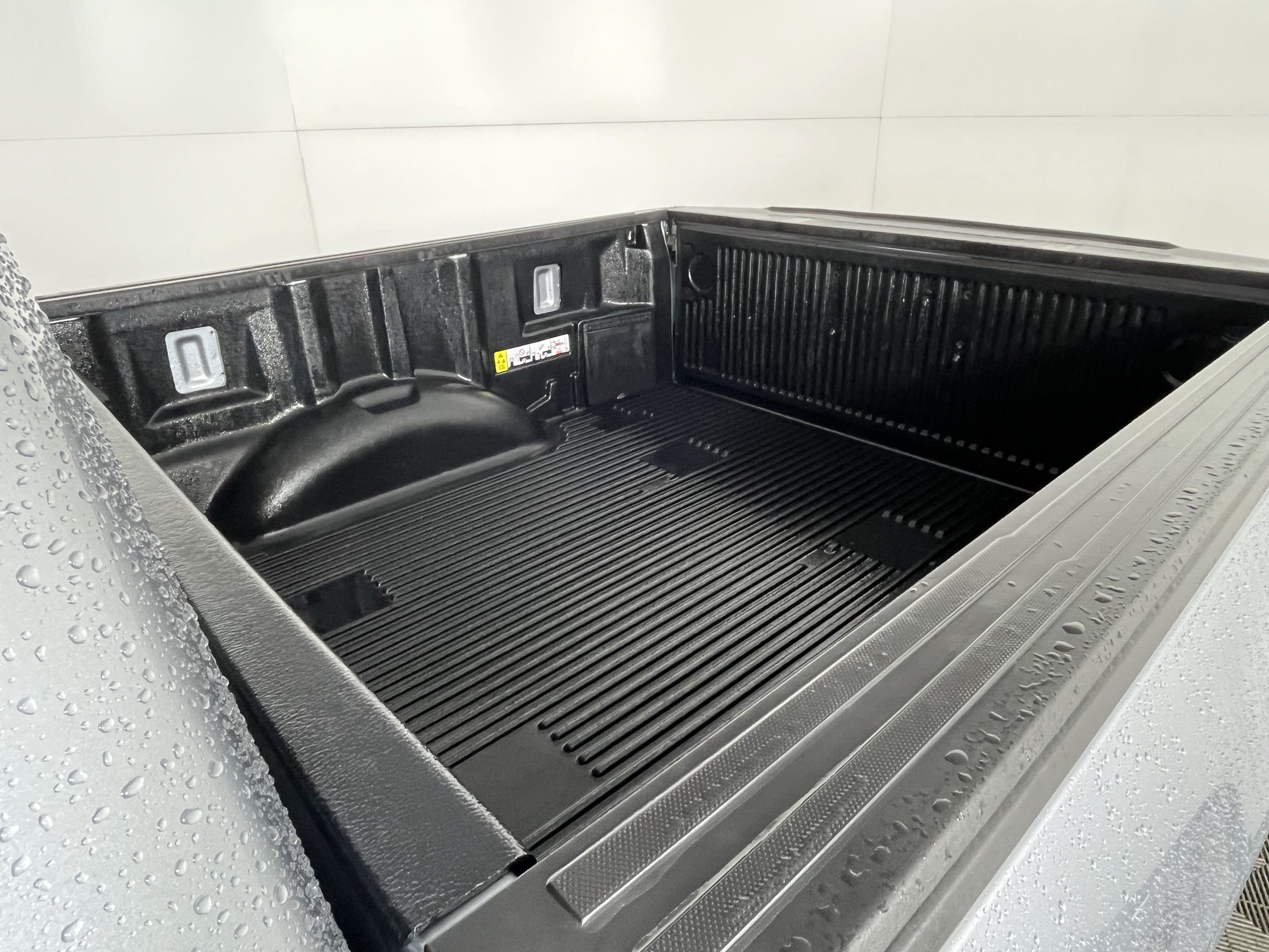Used 2025 Ford F150 XLT w/ Equipment Group 301A Standard AWD/4WD image 9