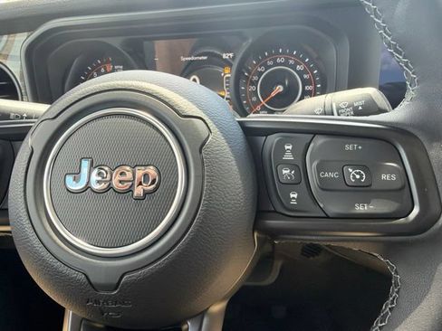 New 2026 Jeep Gladiator Sport AWD/4WD image 22