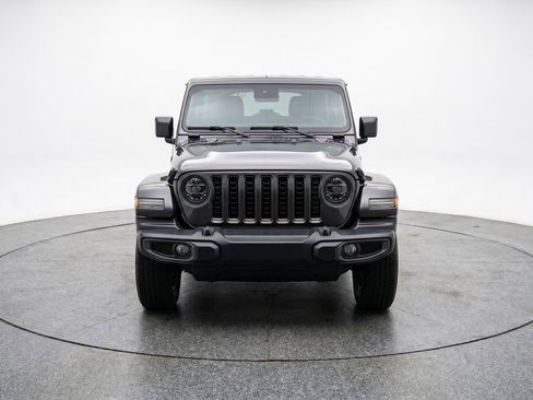 Used 2025 Jeep Wrangler Unlimited Sport AWD/4WD image 2