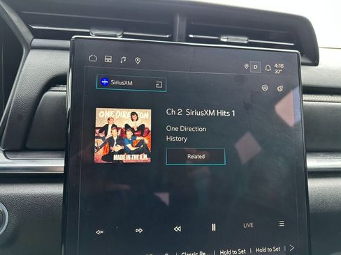 Used 2025 GMC Terrain Elevation image 16