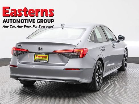 Used 2022 Honda Civic EX image 5