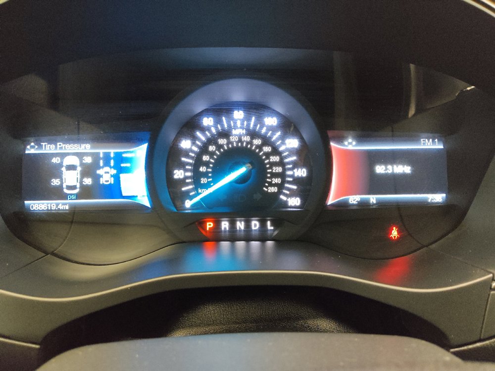 Used 2018 Ford Fusion SE FWD image 23