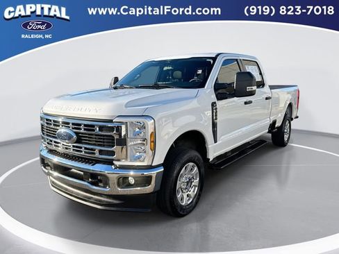 Used 2024 Ford F250 XLT image 1