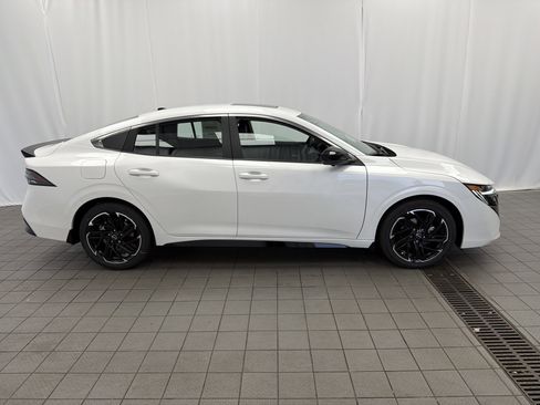 New 2026 Nissan Sentra SR w/ SR Premium Package FWD image 4