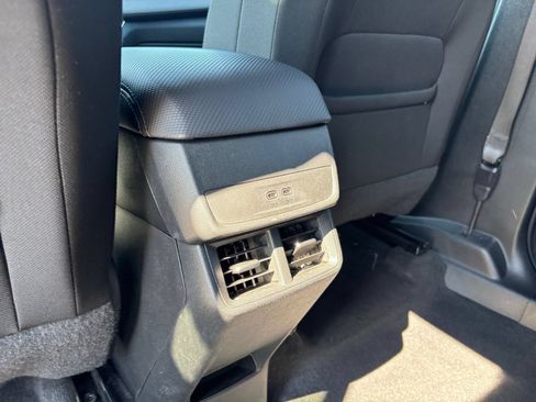 Used 2025 Chevrolet Equinox LT FWD image 22