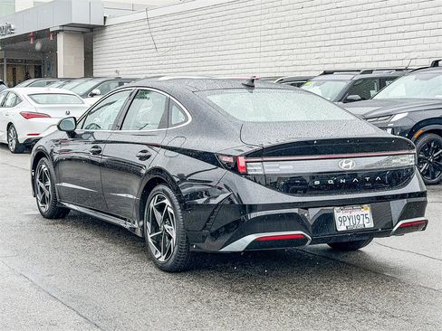 Certified 2024 Hyundai Sonata SEL w/ Convenience Package image 5