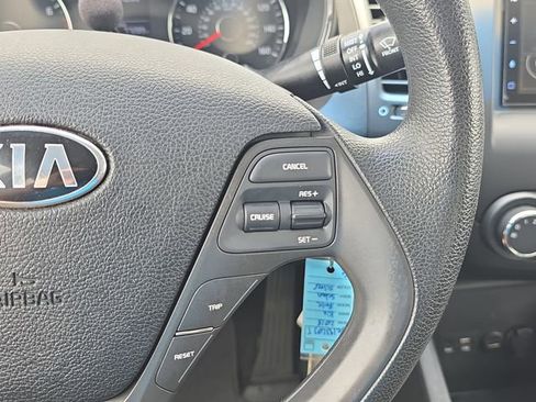Used 2018 Kia Forte LX FWD image 18