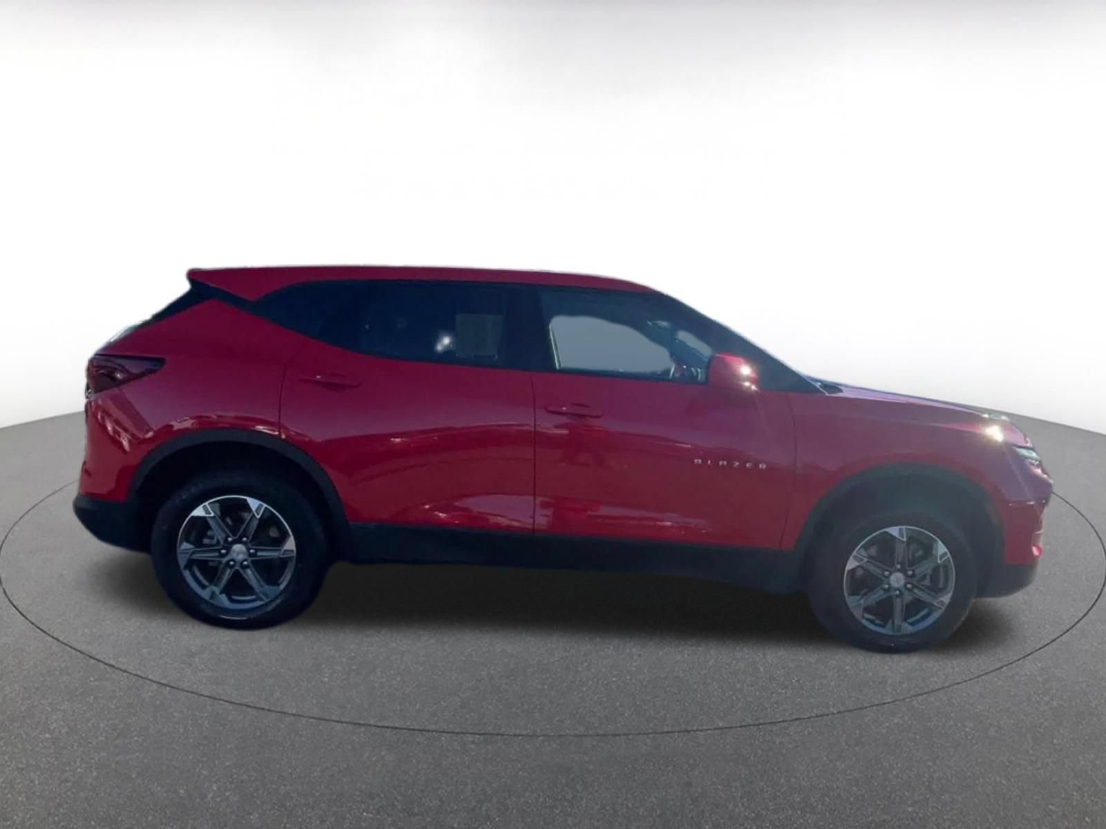 Used 2025 Chevrolet Blazer LT FWD image 15