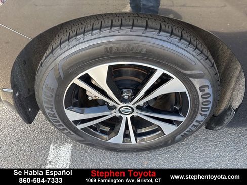 Used 2020 Nissan Sentra SV image 9