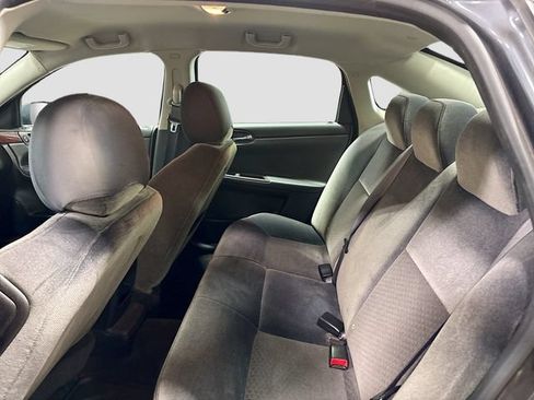 Used 2010 Chevrolet Impala LT FWD image 16