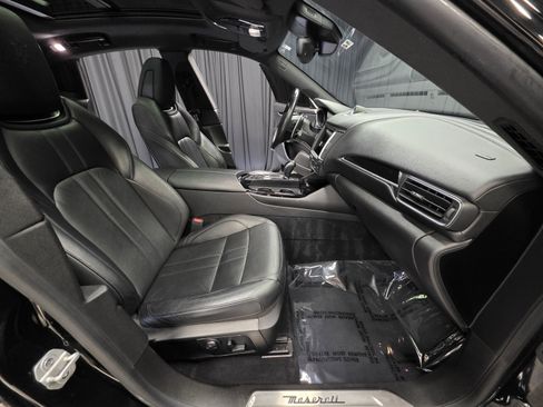 Used 2018 Maserati Levante GranSport image 37