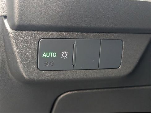 Used 2024 Audi Q4 e-tron Premium image 22