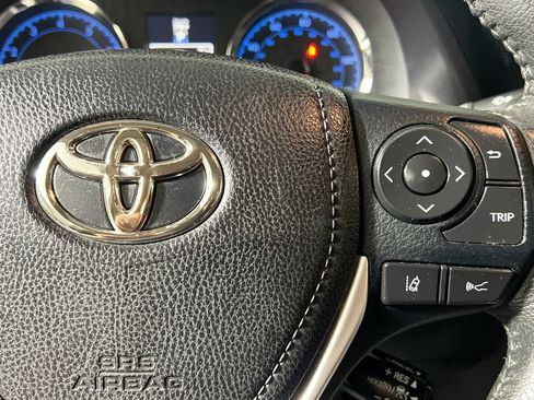 Used 2019 Toyota Corolla SE w/ SE Premium Package FWD image 19