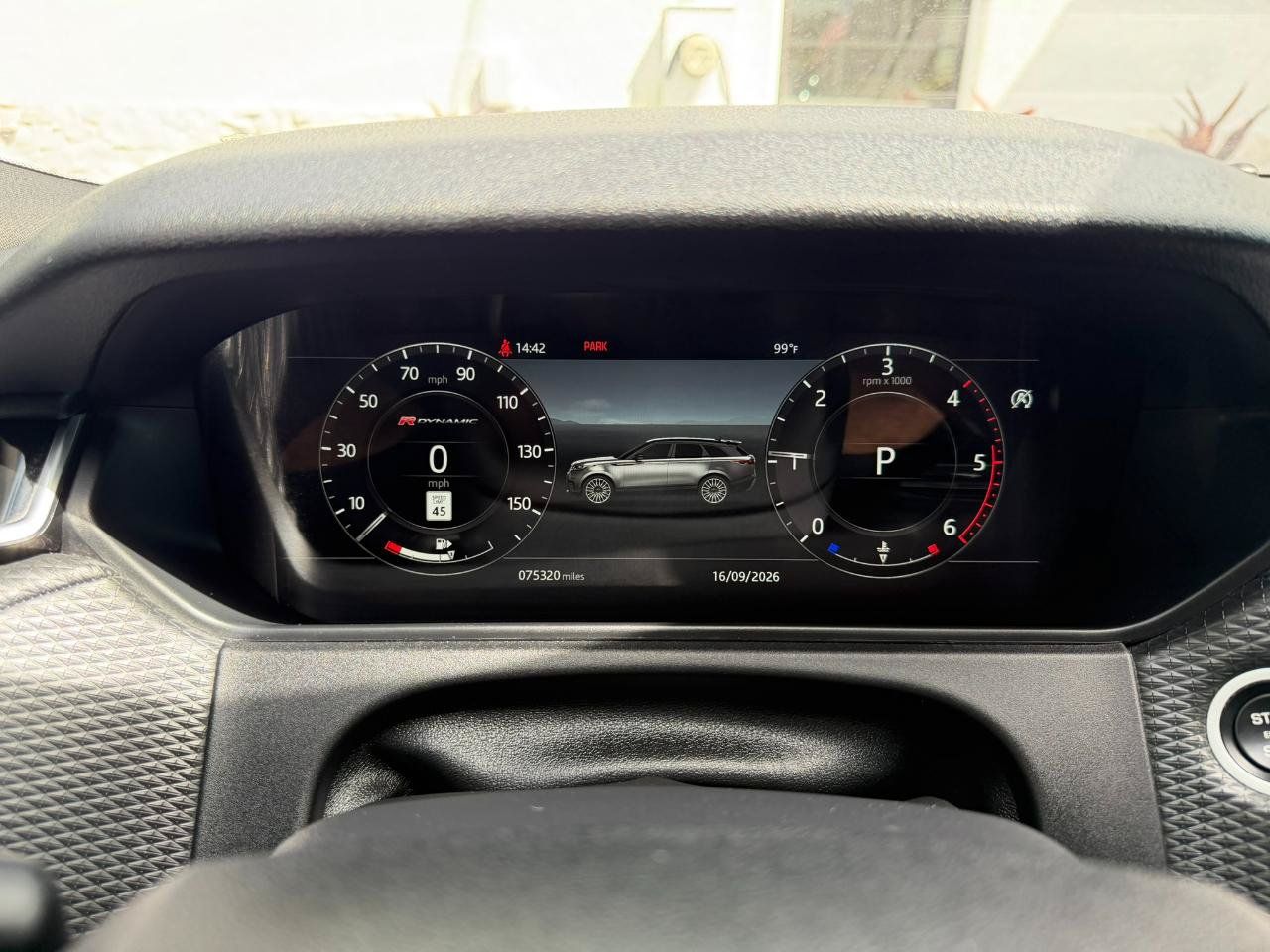Used 2018 Land Rover Range Rover Velar R-Dynamic SE AWD/4WD image 30
