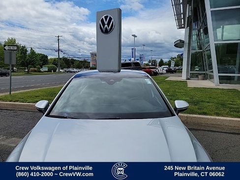 Certified 2022 Volkswagen GTI SE FWD image 22