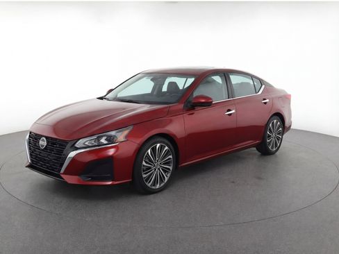 Used 2024 Nissan Altima 2.5 SL AWD/4WD image 3