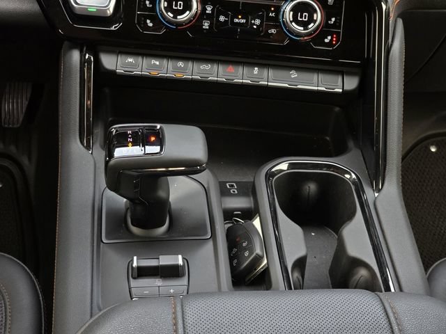 Used 2025 GMC Sierra 1500 AT4 w/ AT4 Premium Package AWD/4WD image 18