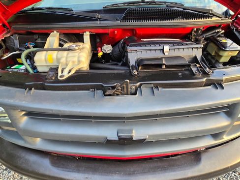 Used 2000 Chevrolet Express 3500 G3500 3dr Cargo Van w/ Convenience Pkg image 31