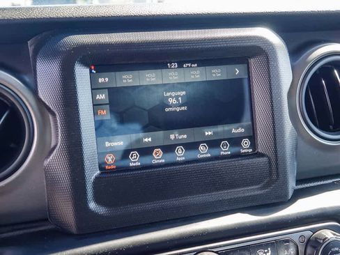 Certified 2022 Jeep Wrangler Willys image 14