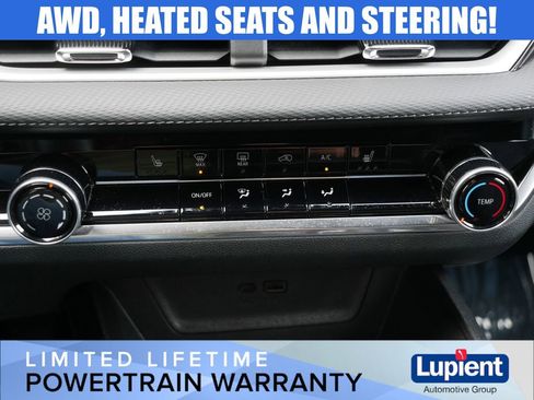 Used 2025 Chevrolet Equinox LT image 20