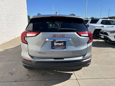 Used 2023 GMC Terrain SLE w/ Driver Convenience Package AWD/4WD image 5