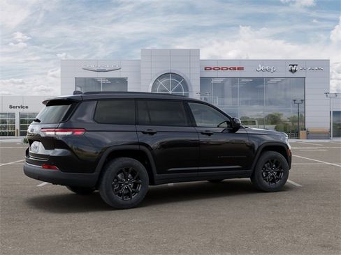 New 2025 Jeep Grand Cherokee L Altitude image 4