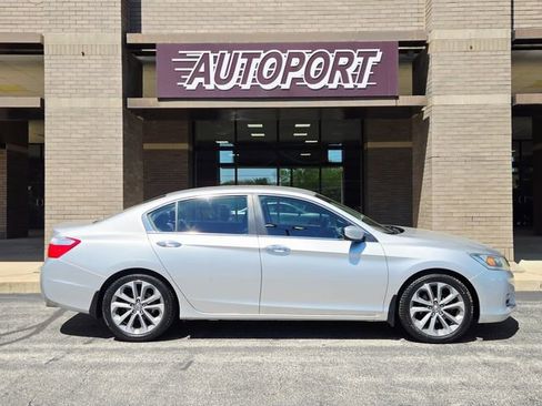 Used 2013 Honda Accord Sport image 4