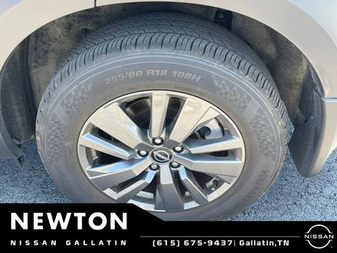Used 2025 Nissan Pathfinder SV w/ SV Premium Package AWD/4WD image 12