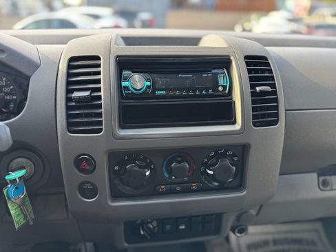 Used 2011 Nissan Frontier S AWD/4WD image 9