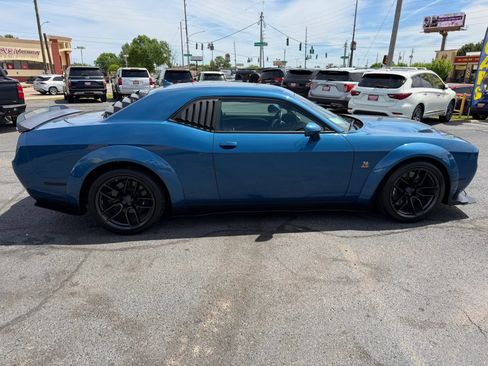 Used 2022 Dodge Challenger R/T Scat Pack RWD image 16