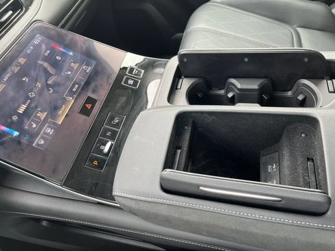 Used 2025 INFINITI QX80 Sensory AWD/4WD image 21