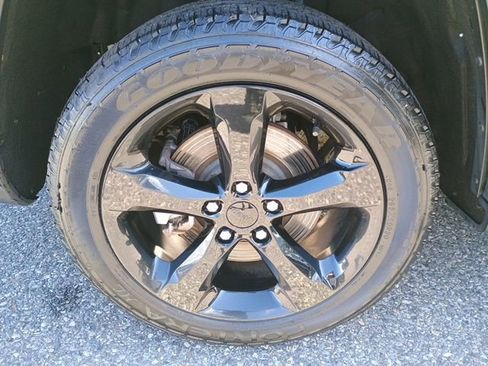 Used 2022 Jeep Grand Cherokee L Laredo image 11