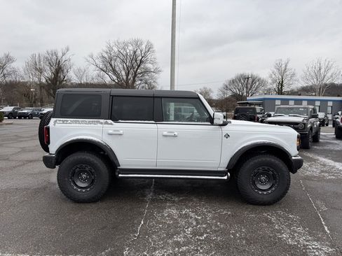 New 2025 Ford Bronco Outer Banks w/ Sasquatch Package image 8