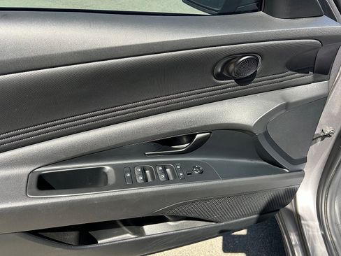 Used 2025 Hyundai Elantra Sport w/ Cargo Package FWD image 12