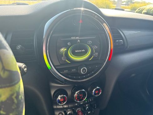 Used 2017 MINI Cooper 4-Door Hardtop FWD image 11
