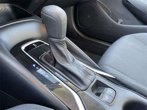 Used 2022 Toyota Corolla LE image 30