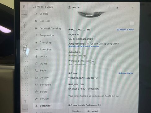 Used 2023 Tesla Model S Standard Range image 3
