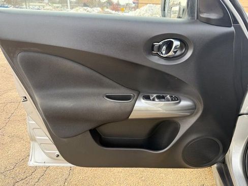 Used 2017 Nissan Juke SV image 19